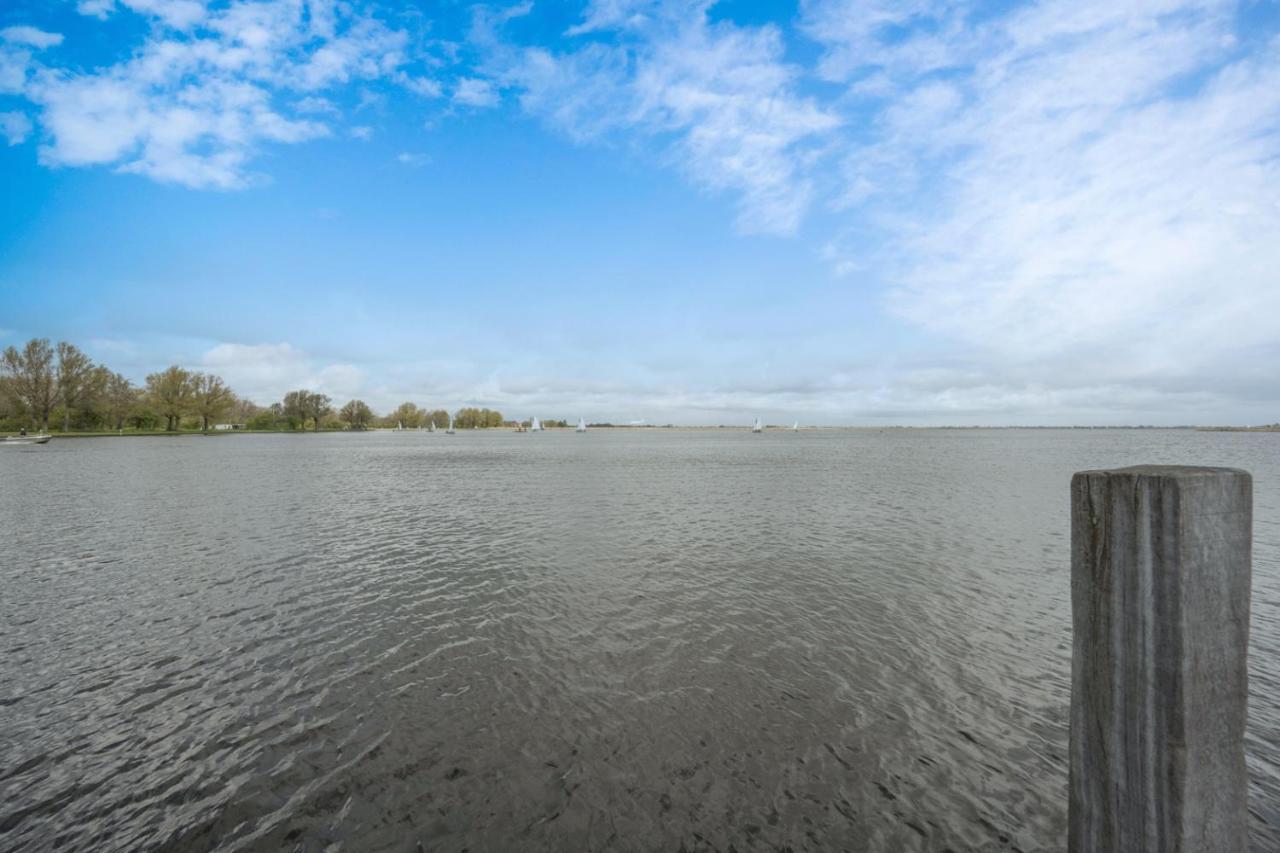Villa Meerzicht 70 - Vakantiehuis Aan Het Water! Uitgeest Exterior foto
